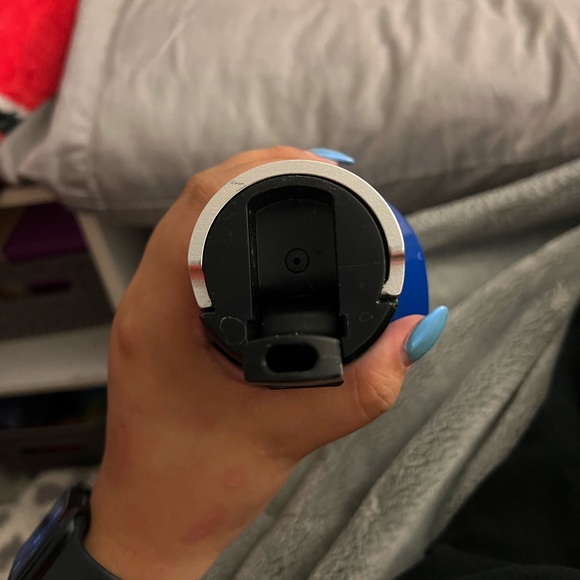 Corkcicle 25oz water bottle - Picture 6 of 7